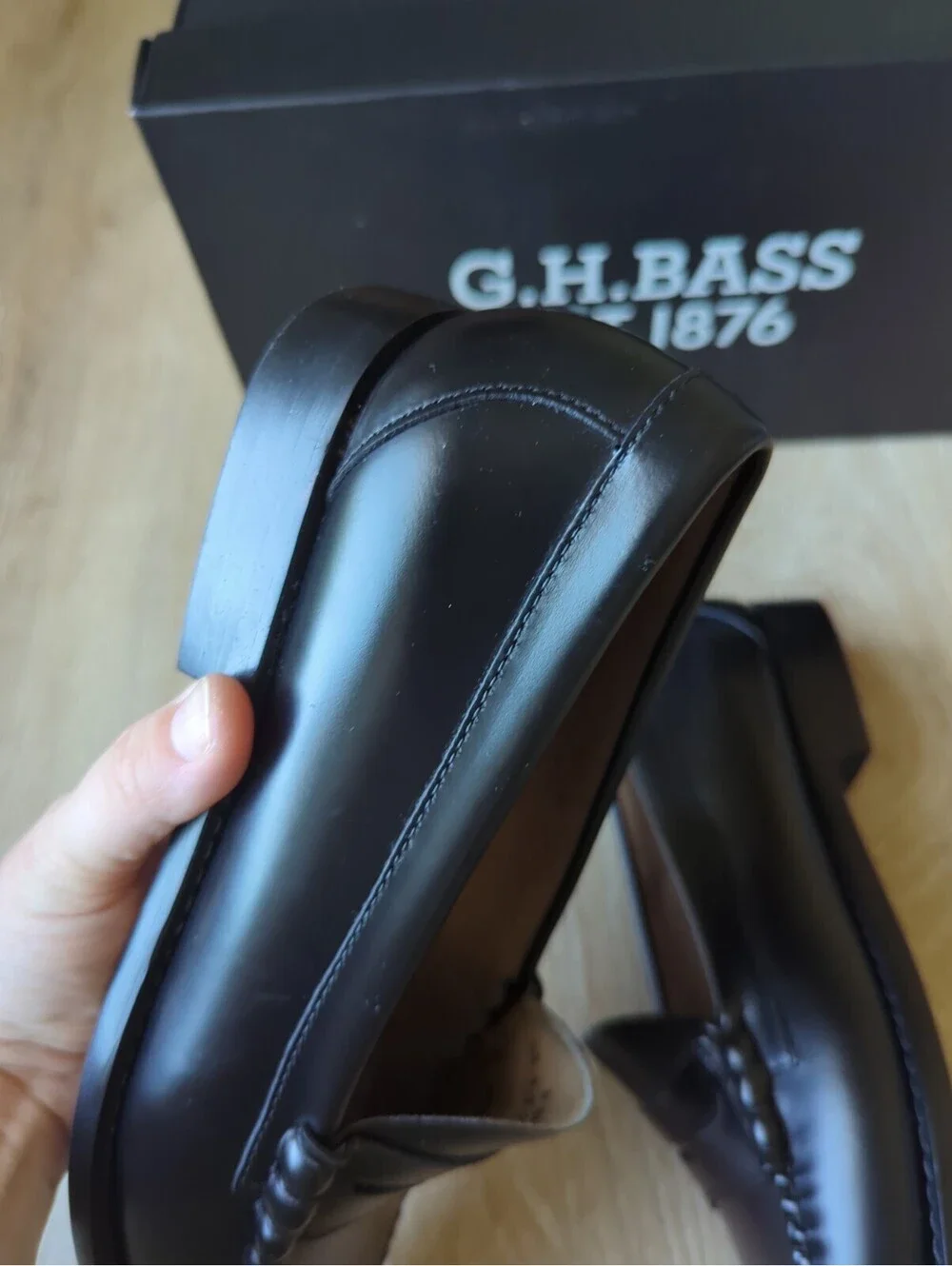 GH Bass Weejuns Larson Black Polished Leather Penny Loafers Mens 9.5 New